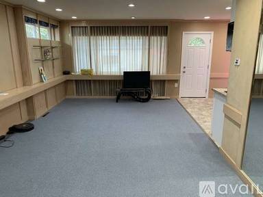 Main picture of 844 Kensington Dr