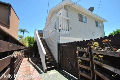 Main picture of 323 Quincy Ave