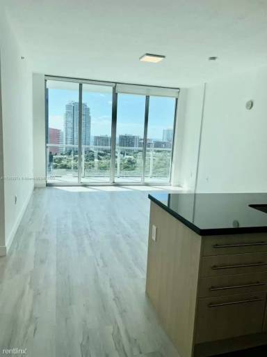 Main picture of The Axis On Brickell