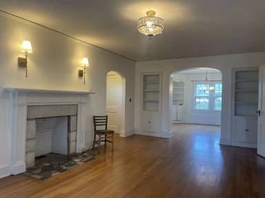 Main picture of 126 Pearl St