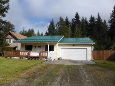 Main picture of 9236 Emily Way