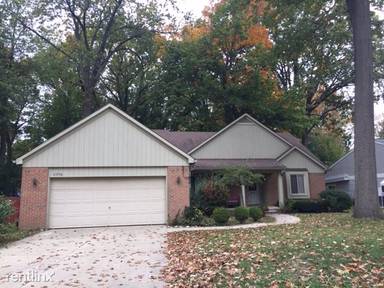 Main picture of 33736 Hathaway St