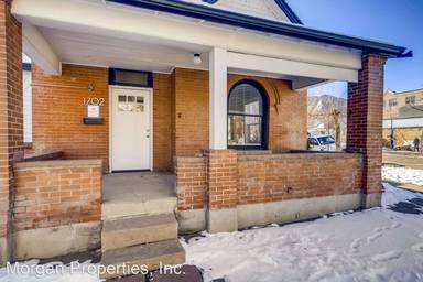 Main picture of 1702 Walnut St