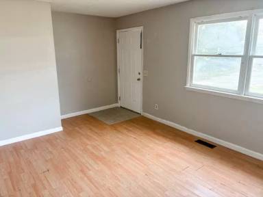 Main picture of 90 Bambi Ct