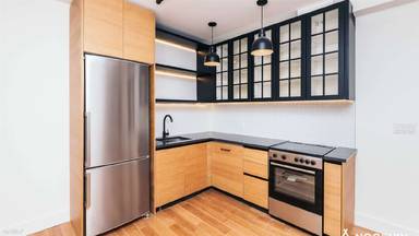Main picture of 783 Knickerbocker Ave