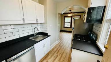 Main picture of 4211 N Linder Ave