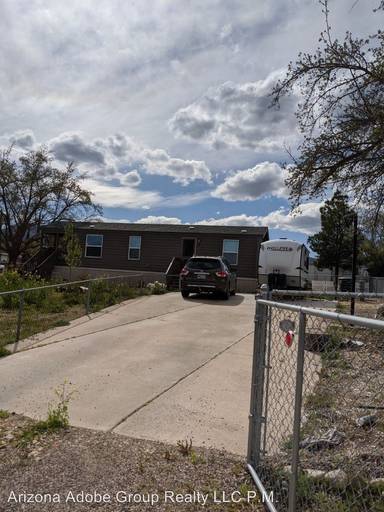 Main picture of 700 S 7th St