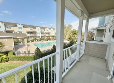 Main picture of 584 Piazza Pt