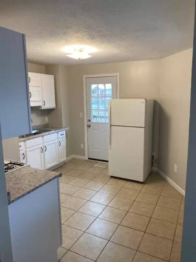 Main picture of 121 1/2 Gilman Ave