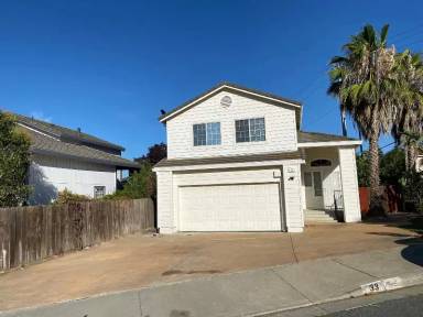 Main picture of 33 Shelter Ct