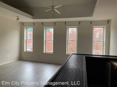Main picture of 303 South St