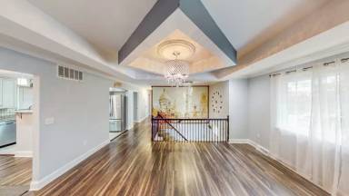 Main picture of 5512 Hamilton Ave