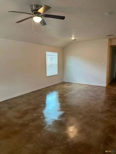 Main picture of 206 W Washington Ave