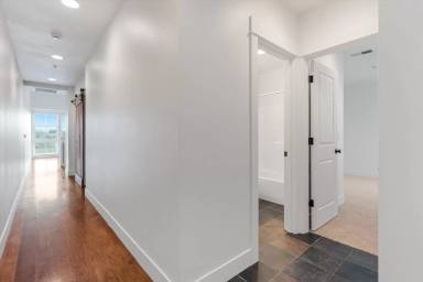 Main picture of 476 2nd St