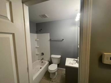 Main picture of 807 W Courtois St