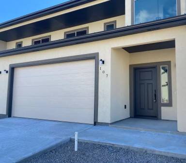 Main picture of 107 Willow Cir