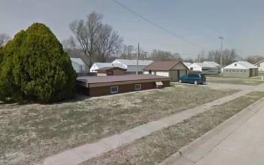 Main picture of 116 E 5th St