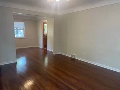 Main picture of 21170 Kipling St