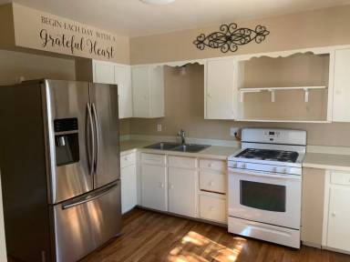 Main picture of 102 Hulda Ln