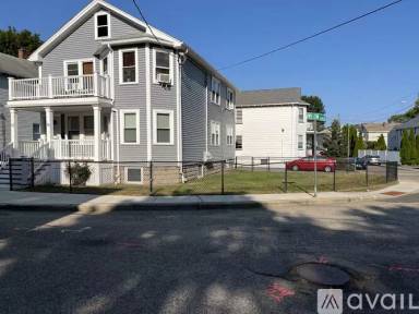 Main picture of 15 Quimby St