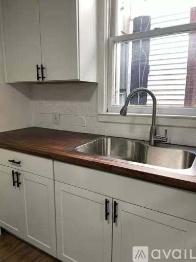 Main picture of 36 W End Ave