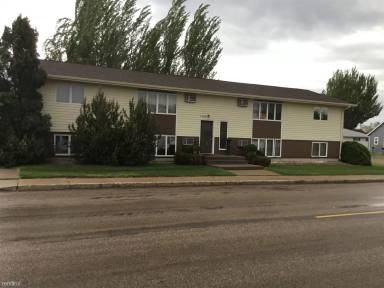 Main picture of 1105 E Bowen Ave