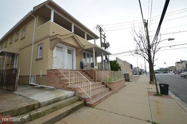 Main picture of 125 Laurelton Blvd