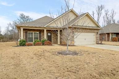Main picture of 164 Kenton Ln