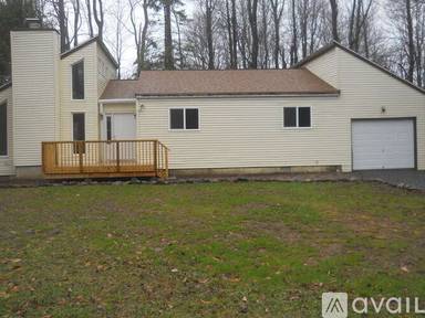 Main picture of 245 Greenbriar Cir