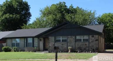 Main picture of 11127 E 29th St