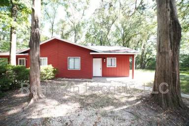 Main picture of 2741 W Tharpe St