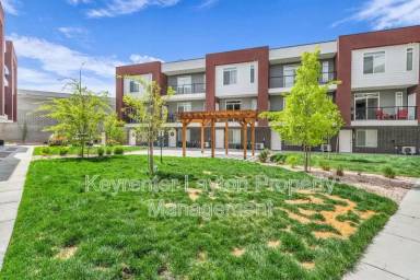 Main picture of 453 E 690 S