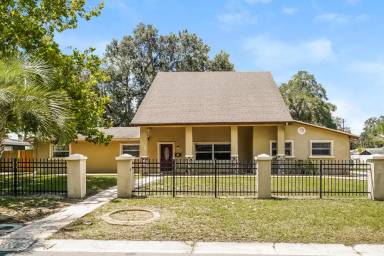 Main picture of 1705 Athens Ct