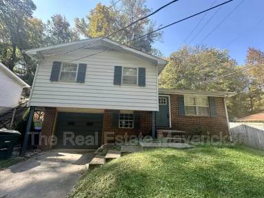 Main picture of 1763 White Oak Rd