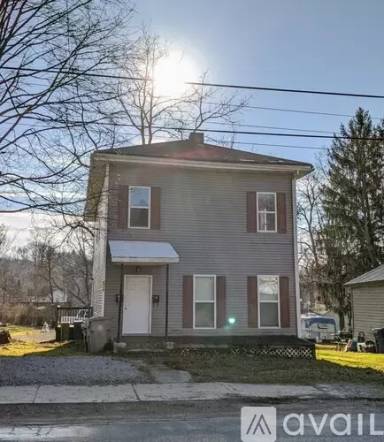 Main picture of 626 Washington St