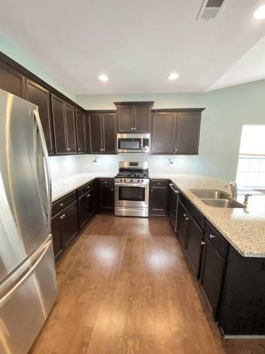 Main picture of 200 Hartwood Lake Ln