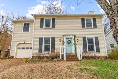 Main picture of 5124 Village Trce