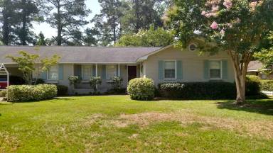 Main picture of 10 Conyers St