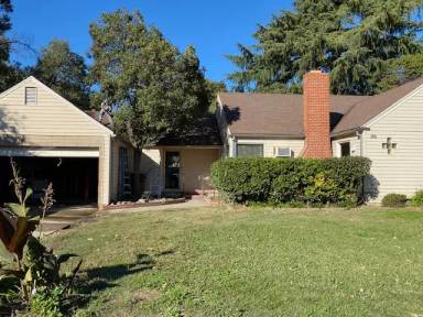 Main picture of 1435 W Euclid Ave