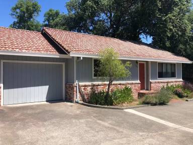 Main picture of 123 N Washington St