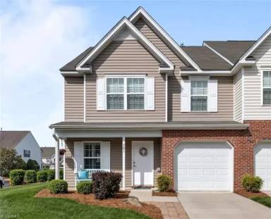 Main picture of 301 Robyns Glen Cir