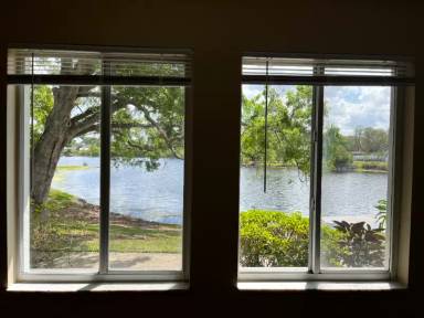 Main picture of 825 Lowell Blvd