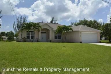 Main picture of 2222 SW 21st Ter