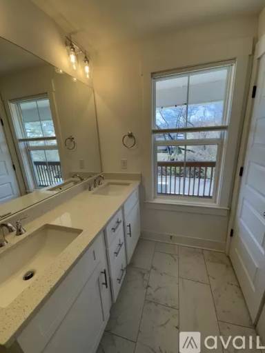 Main picture of 816 Briar Cir