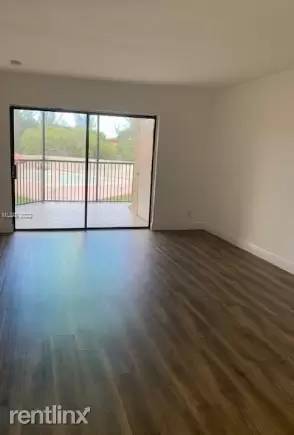 Main picture of Miramar Club Condo