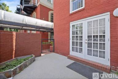 Main picture of 2840 Peachtree Rd NW