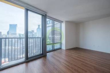 Main picture of 424 W Grand Ave