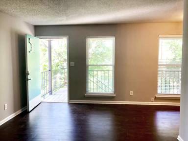 Main picture of 2126 16th Ave S