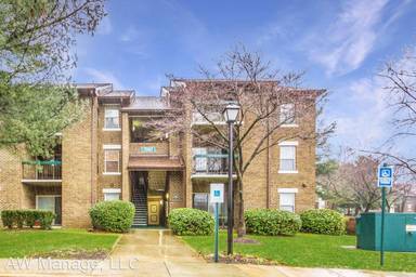 Main picture of Willow Wood Condominiums