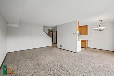 Main picture of 1690 McKnight Ln